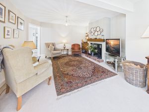 LOUNGE AREA- click for photo gallery